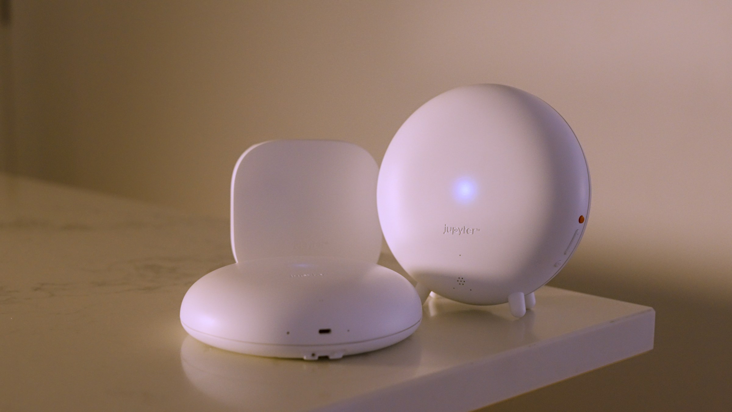 The jupyter Hub and Indoor Halo on a shelf